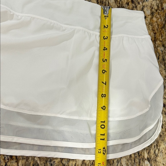 Lululemon Athletica Hotty Hot Mesh Trim Skirt In White Size 4 - Picture 7 of 8